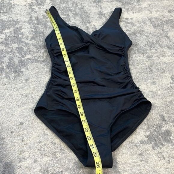 New Sea Level Eco Essentials Cross Front One Piece Swimsuit Black Ruched Sz 4 - Picture 12 of 16